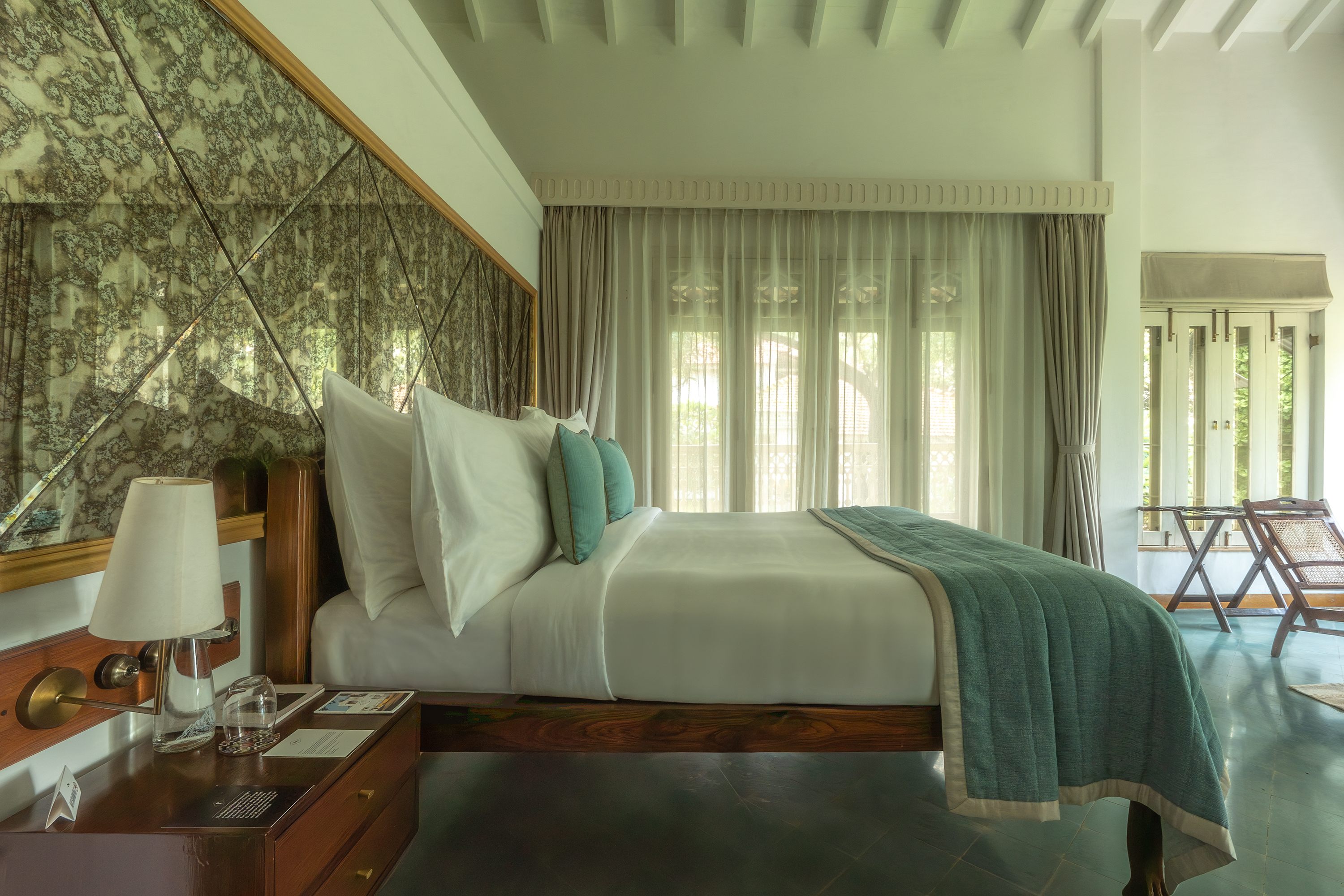 Mandovi Rooms